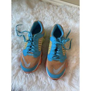 NIKE Lunarsprint LE size 6